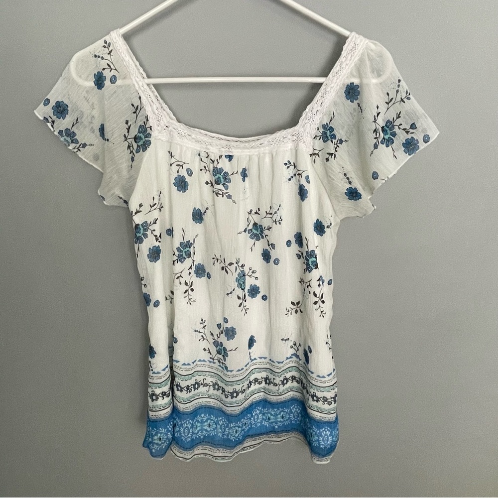 3/$20 | Ricki’s Floral top